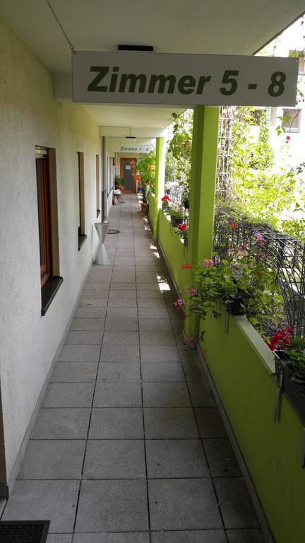 Auberge de jeunesse Boardinghouse Sinsheim Zentral Am Burgplatz Extérieur photo